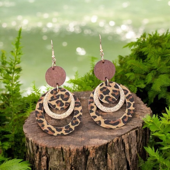 3/25 Animal Print Earrings - Picture 2 of 6